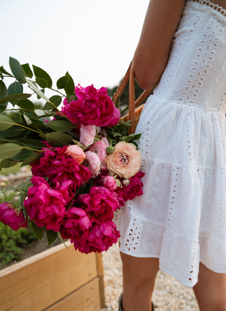 Spring Flower Subscription – 4 Farm-Grown Bouquets (Clyde, Ohio)